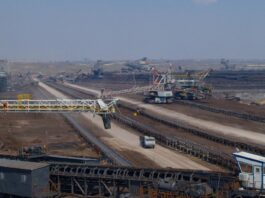 Хитът е слънцето, но въглищата и газът още държат
системата стабилна