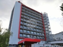 Едно от пострадалите в тежка катастрофа в Горна Оряховица момче е изведено от реанимация, другото остава в интензивното отделение, съобщиха от болница "Пирогов"