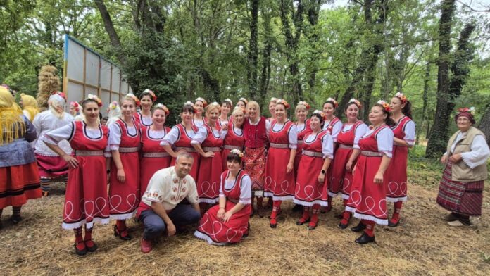 Съборът „Песни и танци от слънчева Добруджа