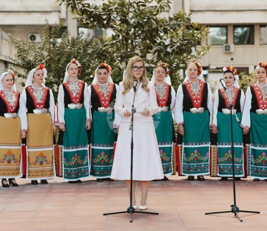 България ще продължи да допринася активно за единството и стабилността на ЕС и НАТО, заяви външният министър Велислава Петрова