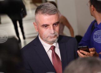 Не трябва да се насочваме към реставрация на стара отбранителна техника, каза Радослав Рибарски от „Продължаваме промяната“
