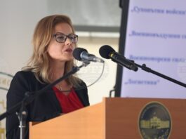 Най-важният фактор за успеха на всяка модернизация остават хората, каза заместник-министърът на отбраната Катерина Граматикова-Иванова