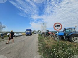 Протест на земеделци затвори за движение граничния преход „Ивайловград – Кипринос“