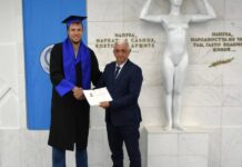 Александър Везенков вече е магистър
