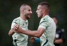Локомотив София вкара три гола на косовари, но гредите го спряха за победата