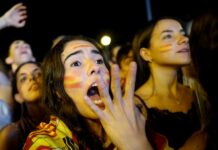 Испания се приближи на 1 мач от рекордната серия на Италия без загуба