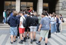 държавата пита родителите да решат за извънредна ваканция през май (Обзор)