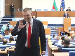 ДПС ще обжалва решението на кабинета да им вземе централата на „Врабча“