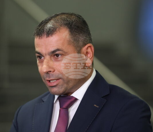 Над 80 кашона, съдържащи около 50 000 вейпа без акцизен бандерол, са открити в складова база в с. Яна, каза директорът на СДВР