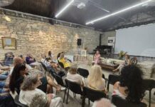 Литература, музика и ароматерапия се срещнаха на събитие в „Двореца“ в Балчик