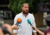 Полиция е идвала няколко пъти за да укротява децата, каза управителят на хотела, в който са били настанени чужденците, участвали в конфликт с българи
