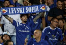 НА ЖИВО: Най-добрите кадри от „синята“ феерия на „Васил Левски“