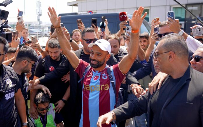 960-600-mohamed-salah-pristigna-v-turciia-za-podpis-s-trabzonspor.jpg