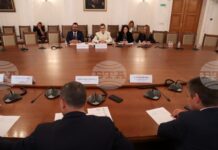 Присъединяването на България към ОИСР остава основен политически приоритет, заяви външният министър Велислава Петрова