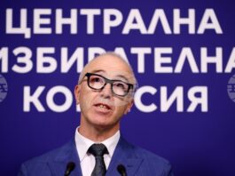 Не виждам сериозен риск в машинното гласуване при подготовката, която е направена, каза председателят на ЦИК Георги Хорозов