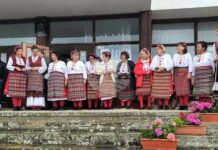 За шести пореден път котленското село Нейково беше домакин на празника на българския фолклор и традиционните ястия