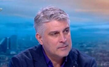 Росен Йорданов съобщи, че са открити снимки на Ивайло Калушев и баща му с чисто голи младежи