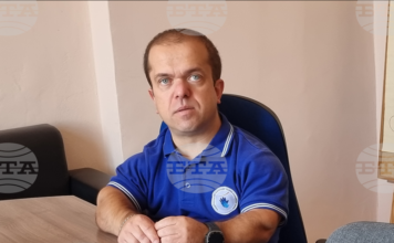 Обмисляме създаването на стартов пакет за подкрепа за родители на деца с нисък ръст, каза Светослав Чернев от организацията „Малки български хора“