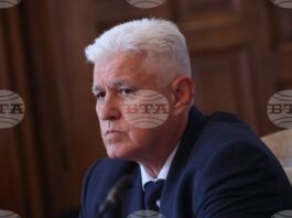 Поискали сме съдействие с подводен дрон да се обследва потъналият кораб в Черно море, каза министър Димитър Стоянов