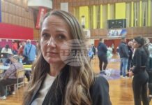 Разминавания между подписите и машинните отчети има в отделни секции в област Хасково, каза председателят на РИК