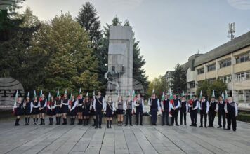Гоце Делчев отбеляза 114 години от освобождението на града с поклонение пред паметниците на исторически личности и концерт на група „Сигнал“