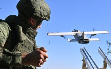 Руските въоръжени сили са ударили кораб, превозващ военни товари до пристанището на Одеса.