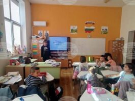 Читалищната библиотека в Нови пазар направи пред ученици презентации за медийната грамотност и киберсигурност