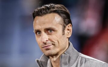 Бербатов със зверска критика: Изглеждаха като мъже срещу деца