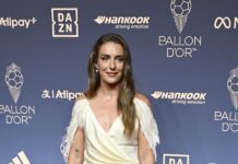 Алексия Путеяс триумфира със Златната топка при жените за трети път