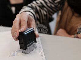 В Пловдив изборният ден започна нормално и спокойно, съобщи председател на 16-та Районна избирателна комисия Пловдив град