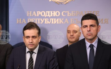 Ще обжалваме решението на ЦИК, че няма нарушение на изборните правила от Министерския съвет, заявиха от „Да, България“