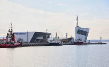 Операцията по изтеглянето на моторен кораб CHELSEA 3 навлезе в същинската си фаза, съобщи Министерството на транспорта