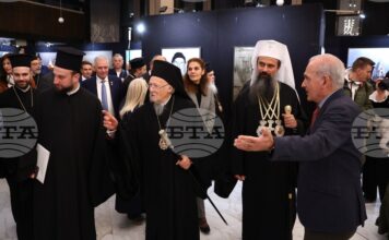 Вселенският патриарх Вартоломей и българският патриарх Даниил откриха изложбата „Света гора в София“