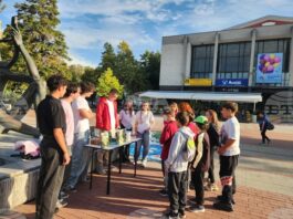В Търговище фестивалът „Вълшебната завеса“ обедини в празник на открито деца, изкуство и благотворителност