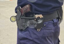 Полицията във Враца задържа мъж заради незаконно оръжие и наркотици, открити в дома му