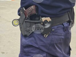 Полицията във Враца задържа мъж заради незаконно оръжие и наркотици, открити в дома му